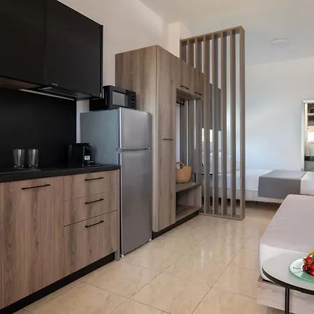 Jolandas Suites Toroni Exterior photo